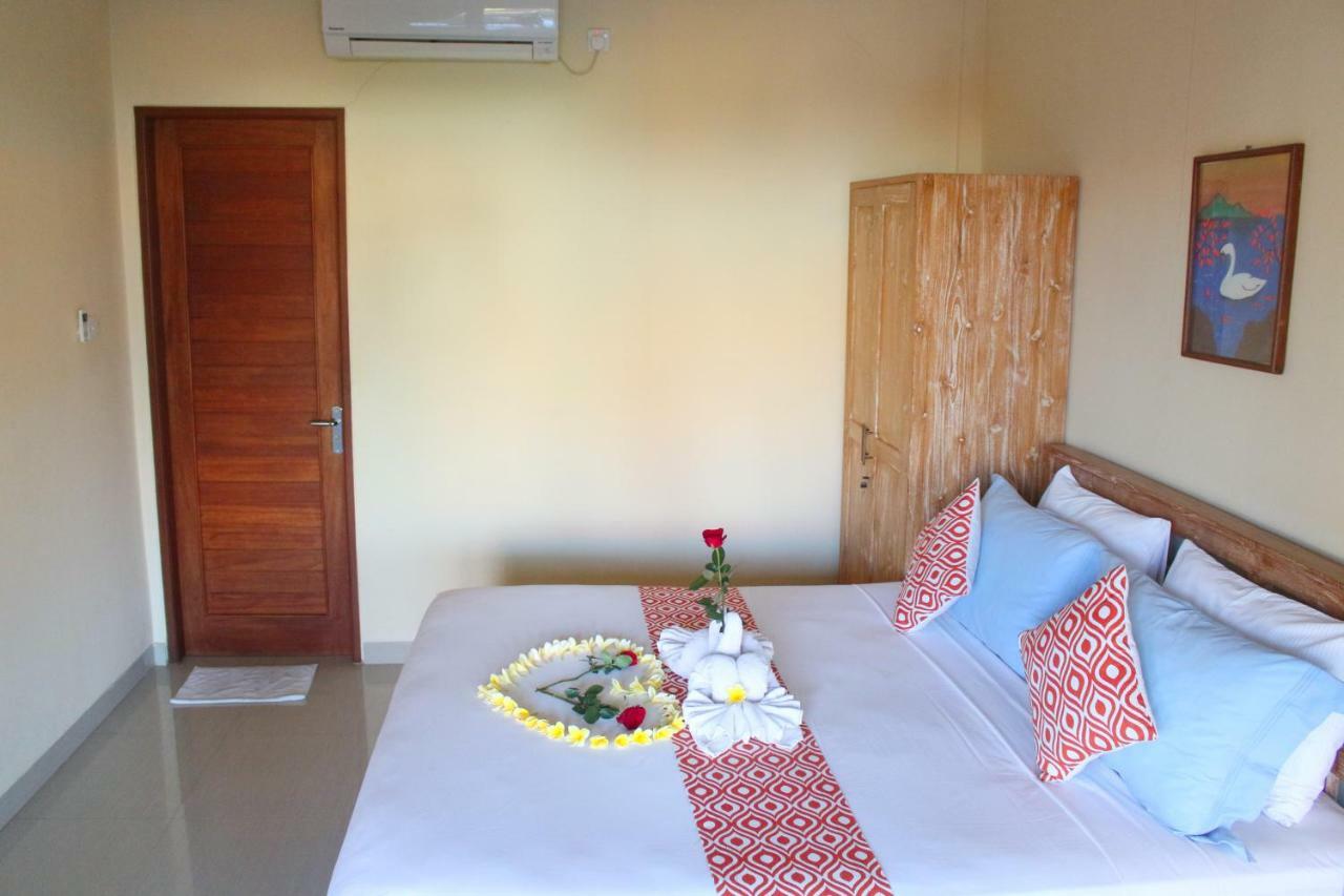 Cr Tris Rooms Seminyak Εξωτερικό φωτογραφία