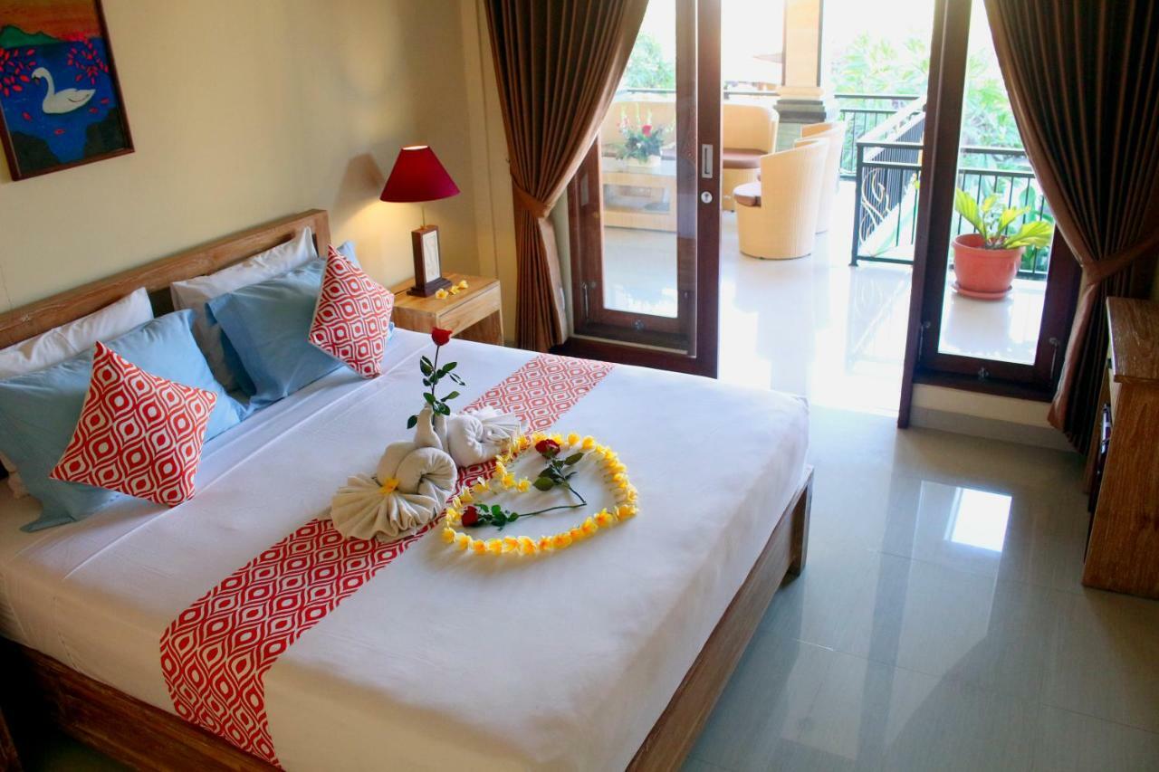 Cr Tris Rooms Seminyak Εξωτερικό φωτογραφία