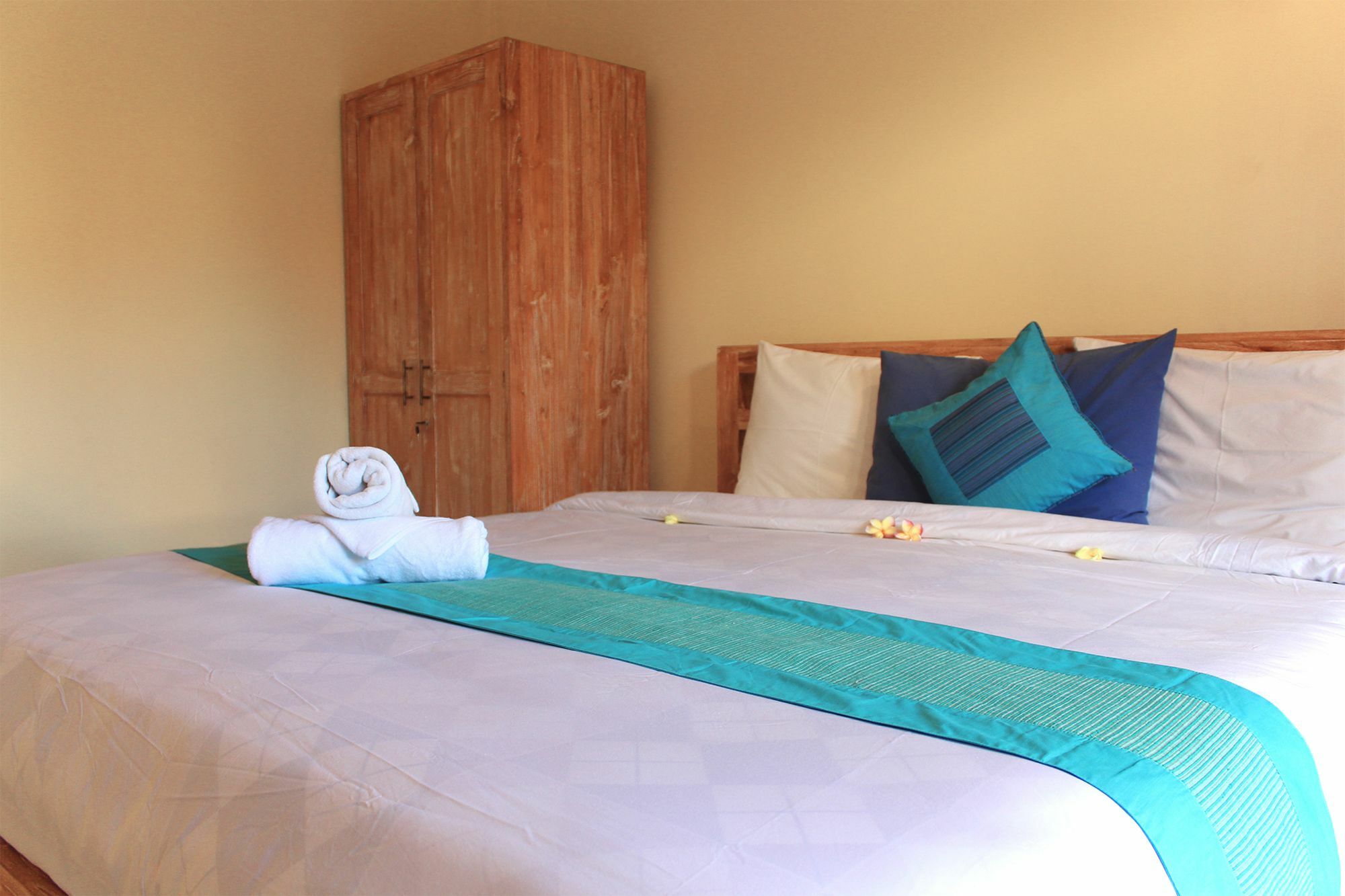 Cr Tris Rooms Seminyak Εξωτερικό φωτογραφία