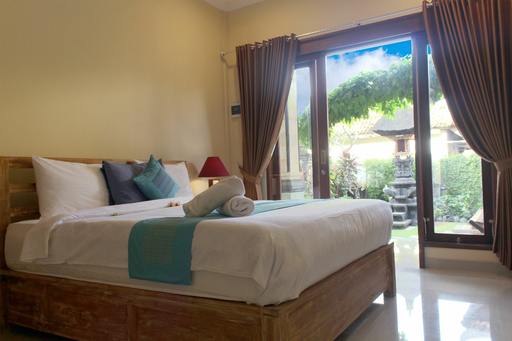 Cr Tris Rooms Seminyak Εξωτερικό φωτογραφία