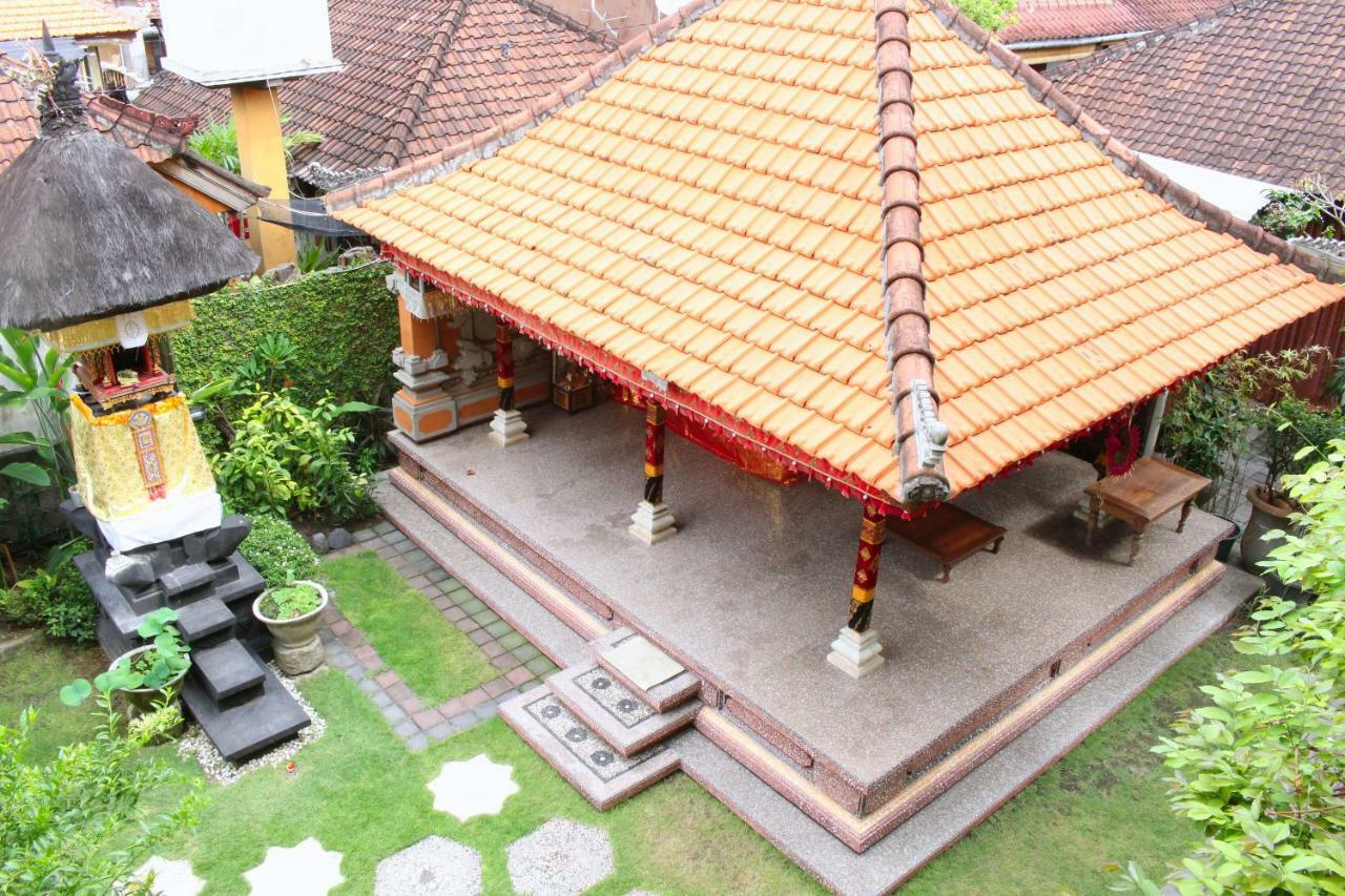 Cr Tris Rooms Seminyak Εξωτερικό φωτογραφία